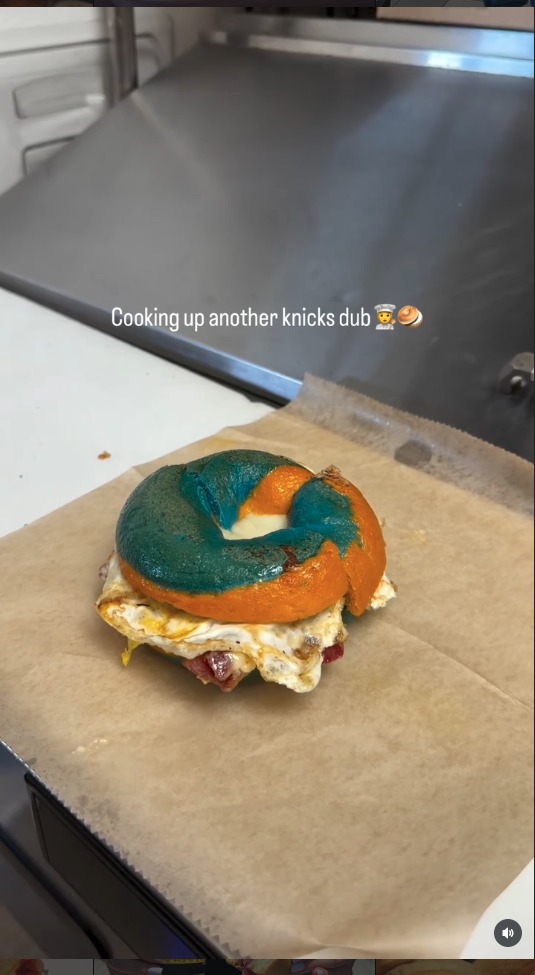 Cooking up another Knicks dub 🧑‍🍳🥯